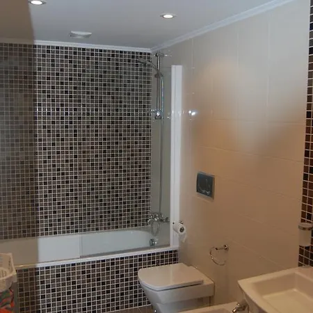 Apartamentos Cedeira شقة *